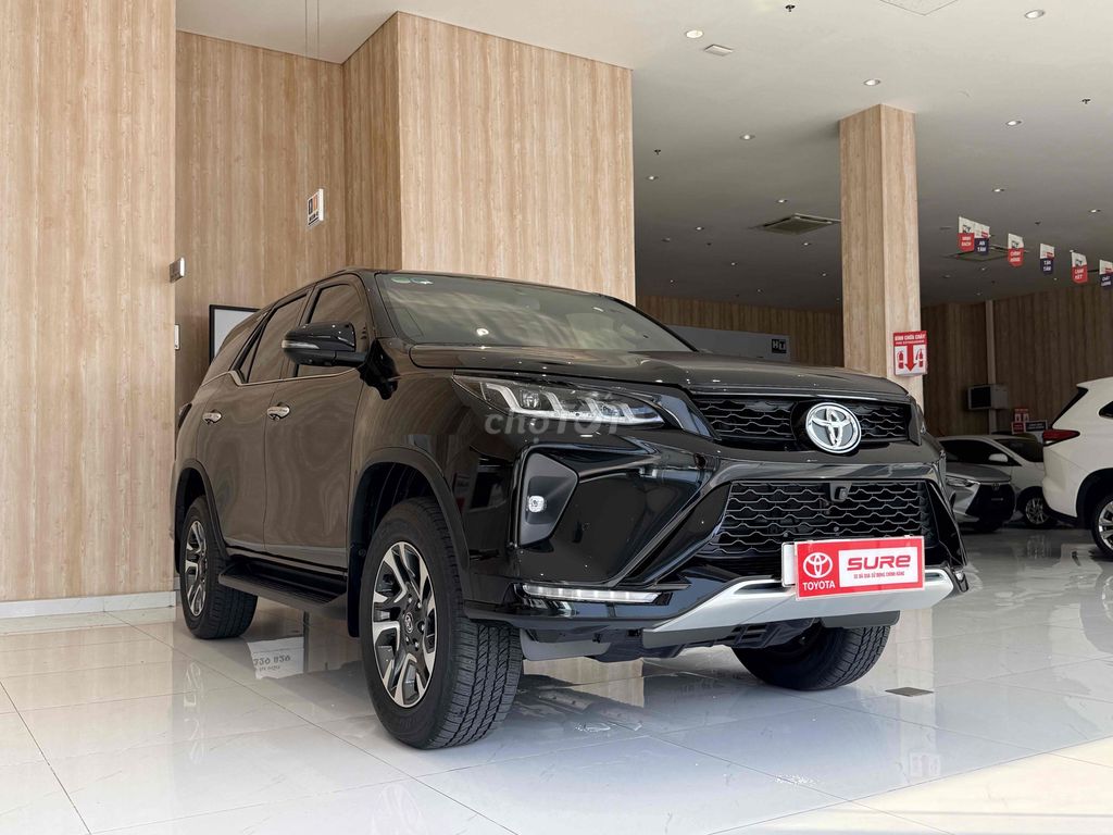 2-осный специальный бензин Toyota Fortuner Legender 2025