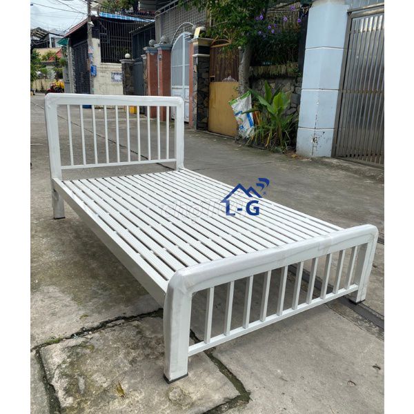 Giường sắt 1m2 x 2m sơn tĩnh điện Trắng. Mua bán Giường, chăn ga gối nệm tại Thành phố Thủ Dầu Một Bình Dương được đăng bởi NỘI THẤT LÂM GIA PHÁT  hình 1