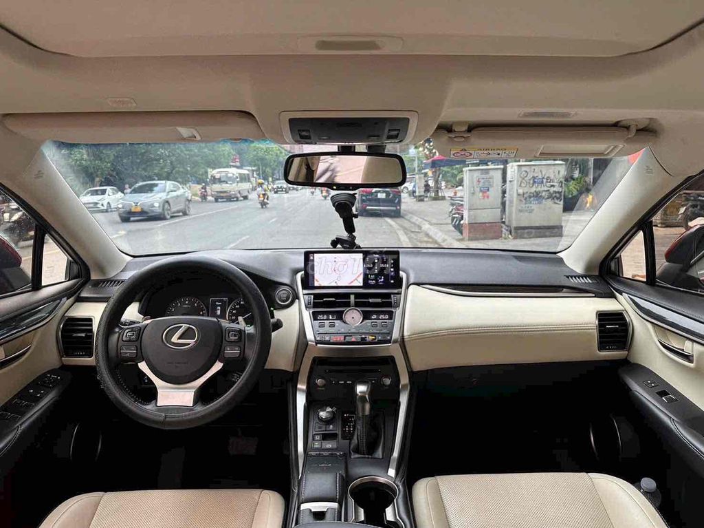 Lexus NX 2017 - 40000 km. Mua bán Ô tô tại Quận Thanh Xuân Hà Nội được đăng bởi Ngo Quynh hình 3