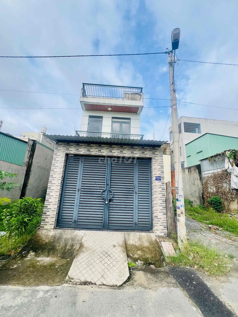 Cho Thuê Nhà 1Trệt 1Lầu Sân Thượng 2Pn 3Wc Hẻm Xe Tải Sát Chợ Cầu Đồng