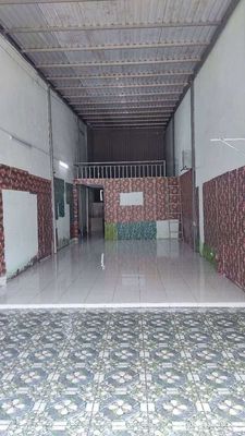 Cho thuê nhà vừa ở kết hợp làm kho gần Bệnh Viện Dĩ An. Cho thuê nhà ở tại Thành phố Dĩ An Bình Dương được đăng bởi Long Hải