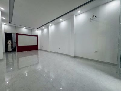 Аренда · 3 комн. · 120 м² · Quận Hải Châu, ул. Đường Nguyễn Văn Linh