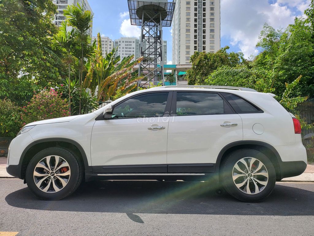 Kia Sorento đk lần đầu t8/2017 máy xăng. Mua bán Ô tô tại Quận 10 Tp Hồ Chí Minh được đăng bởi Anh Thanh hình 4