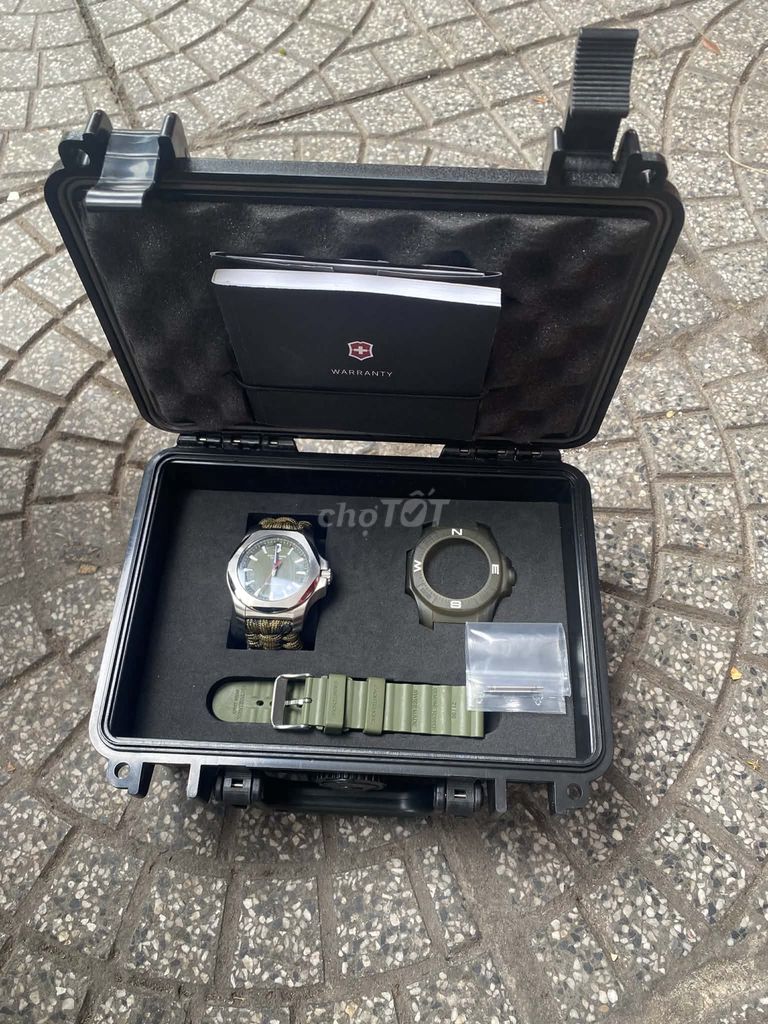 Đồng hồ đeo tay Victorinox Nam Xanh rêu. Mua bán Đồng hồ tại Huyện Nam Đàn Nghệ An được đăng bởi Đinh Kha hình 1