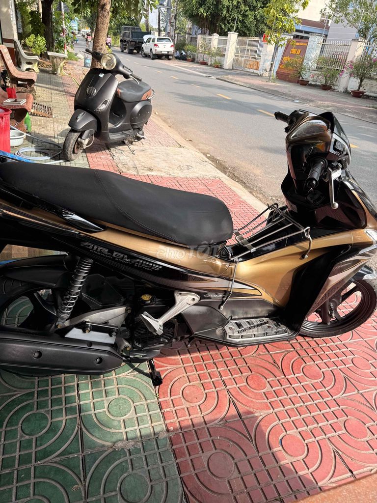 honda air blade đầu bò 2012. Mua bán Xe máy tại Thành phố Trà Vinh Trà Vinh được đăng bởi Cầm đồ Thành Ngân hình 4