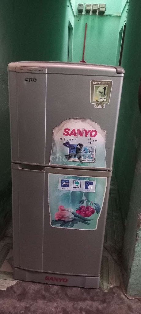 Tủ lạnh Sanyo 134 lít Xám đang sử dụng tốt. Mua bán Tủ lạnh tại Quận Gò Vấp Tp Hồ Chí Minh được đăng bởi Mydo Mydo hình 1