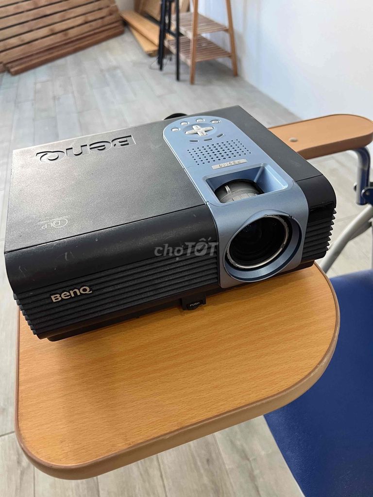 Máy chiếu BenQ DLP Đen cũ. Mua bán Đồ dùng văn phòng tại Huyện Long Điền Bà Rịa - Vũng Tàu được đăng bởi Anh Og hình 1