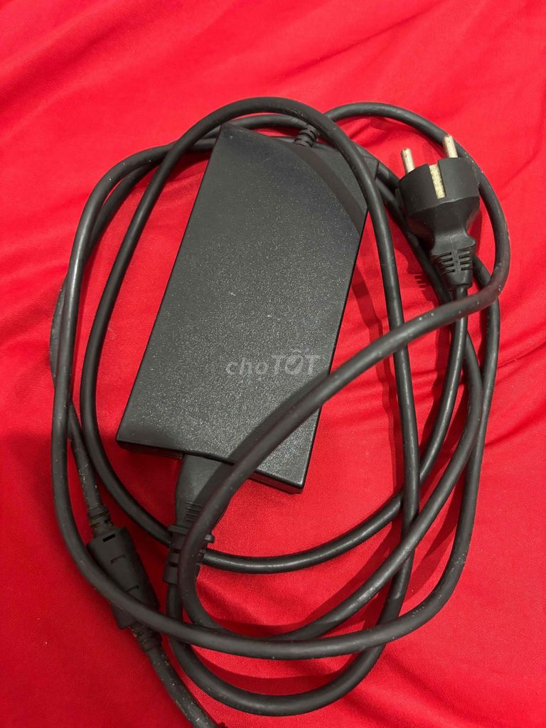 Sạc laptop Dell Alienware Đen. Mua bán Phụ kiện (Màn hình, Chuột...) tại Huyện Duy Xuyên Quảng Nam được đăng bởi khanh hua hình 1