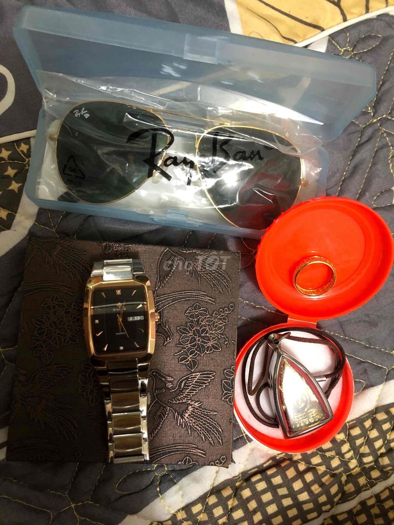 Đồng hồ đeo tay Kim loại Vàng Bạc Đen. Mua bán Đồng hồ tại Quận Đống Đa Hà Nội được đăng bởi nguyen Lam hình 1