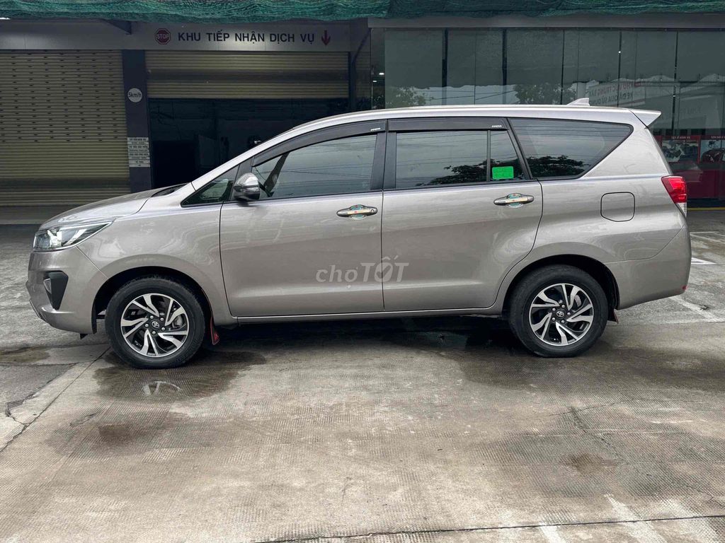 Toyota Innova E 2023 số sàn xe gia đình nhiều đồ. Mua bán Ô tô tại Thành phố Thủ Đức Tp Hồ Chí Minh được đăng bởi Vinh  Xe Toyota Cũ Mới Chính Hãng HCM  hình 10