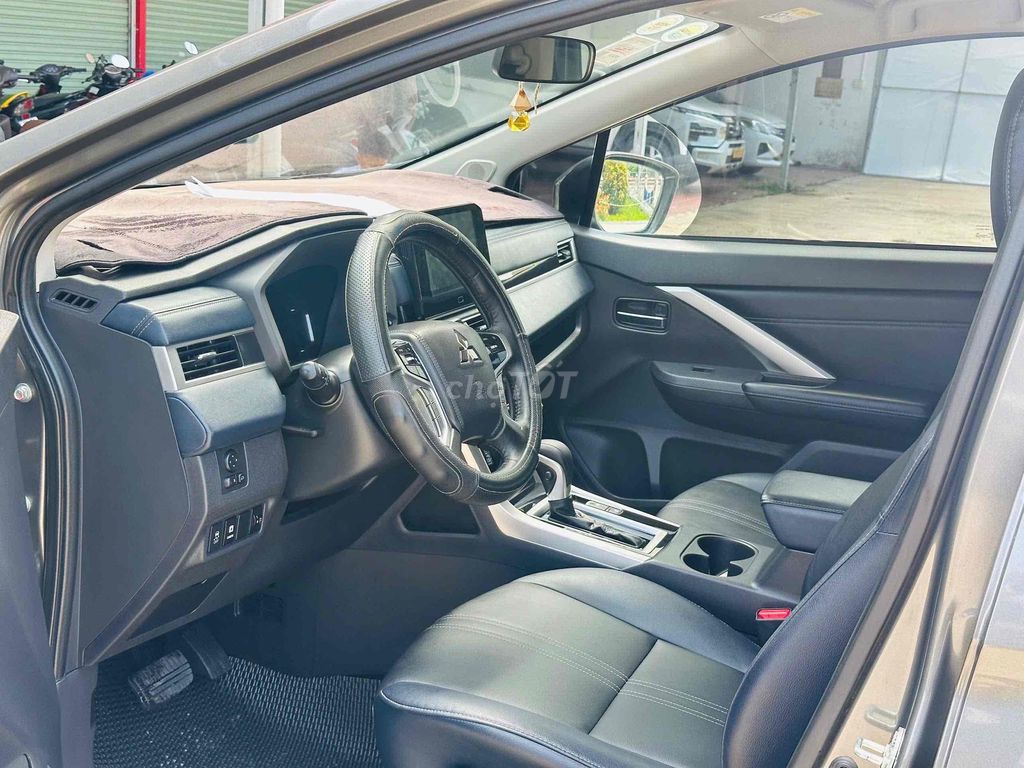 Mitsubishi Xpander Cross 2024 - 54000 km. Mua bán Ô tô tại Quận 3 Tp Hồ Chí Minh được đăng bởi Tien Tran hình 6