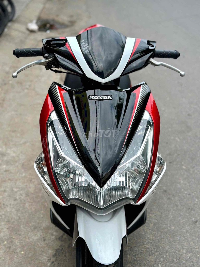 🌈Honda AB Fi cực đẹp máy rin chất - CÓ TRẢ GÓP. Mua bán Xe máy tại Quận Thanh Khê Đà Nẵng được đăng bởi XE MÁY TRẢ GÓP LONG MOTOR hình 2