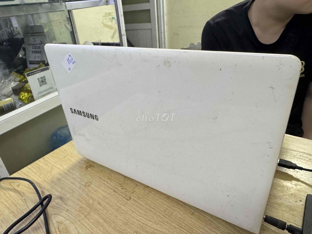 Samsung 270E 4GB/128GB Trắng. Mua bán Laptop tại Quận Đống Đa Hà Nội được đăng bởi CỬA HÀNG T STORE ĐIỆN THOẠI LAPTOP HÀ NỘI hình 1