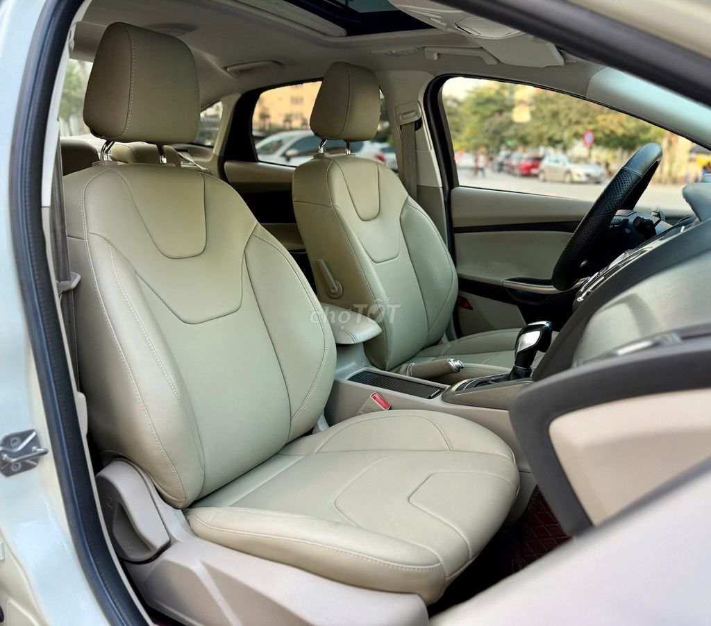 Ford Focus Titanium 2018 Trắng. Mua bán Ô tô tại Quận Bắc Từ Liêm Hà Nội được đăng bởi Lê Đức Dũng hình 8
