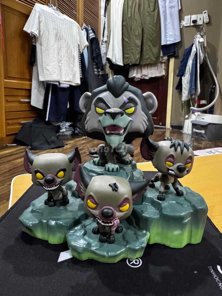 Mô hình Funko Scar, Linh cẩu Xám, Xanh lá