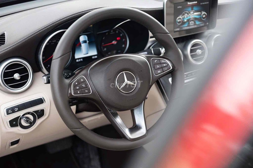 LONG ANH AUTO về Mercedes GLC300 4Matic 2019. Mua bán Ô tô tại Quận 7 Tp Hồ Chí Minh được đăng bởi LongAnh AuTo  hình 9