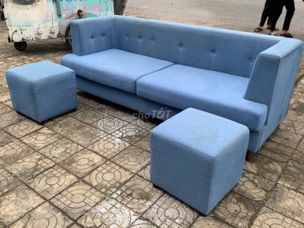 sopha kèm đôn thanh lý giá rẻ. Dịch vụ dọn dẹp nhà tại Quận Sơn Trà Đà Nẵng được đăng bởi Thế Giới Đồ Cũ Đà Nẵng hình 1