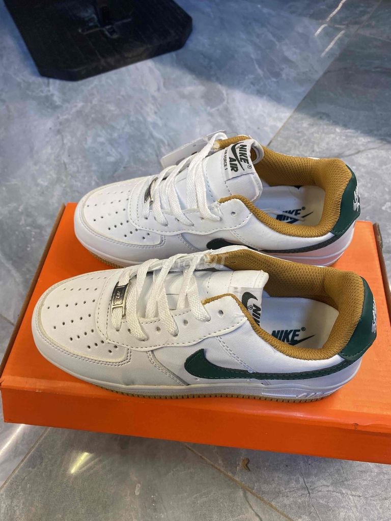 giày nike xanh trắng size 39