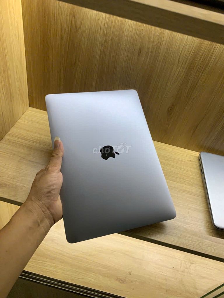 Apple Macbook Pro M1 13 inch . Mua bán Laptop tại Huyện Quế Võ Bắc Ninh được đăng bởi Luân hình 1