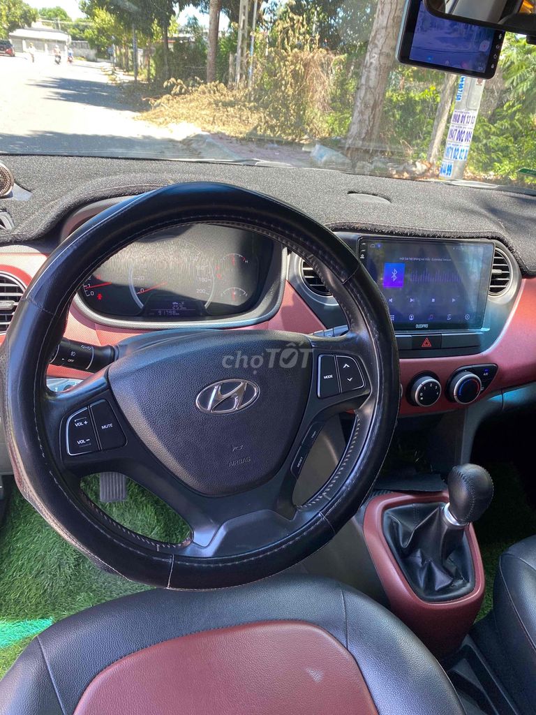 Hyundai Grand i10 2018 Sedan 1.2 MT - 90000 km. Mua bán Ô tô tại Thành phố Cam Ranh Khánh Hòa được đăng bởi Vũ Quốc Hùng hình 5