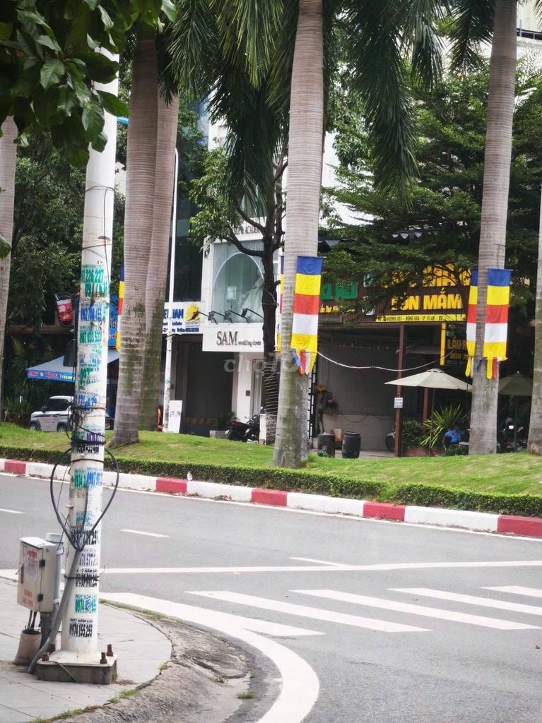 Cho thuê nhà 120m2 khu Big C Go, 3PN