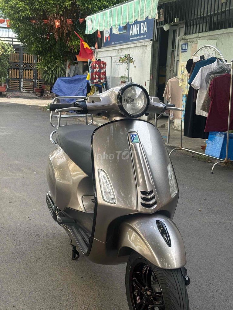 Piaggio Vespa ABS iGet 2017 Xám titan