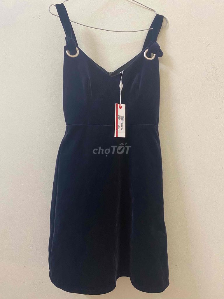 Váy yếm 20again Nhung Nữ Navi 58-60cm. Mua bán Quần áo tại Quận Nam Từ Liêm Hà Nội được đăng bởi Yuki hình 1