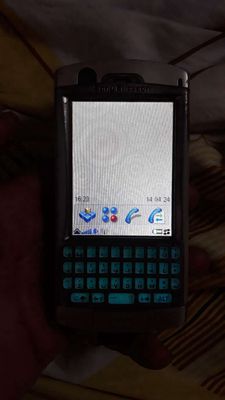 Sony Ericsson p990i...sưu tầm