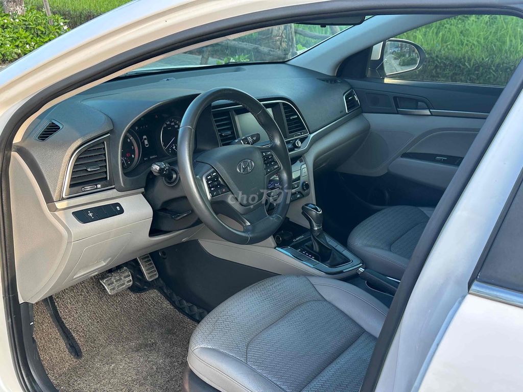 Hyundai Elantra 2017 2.0 AT - 96.000km - Mới về! Hàng HOT!💥💥💥