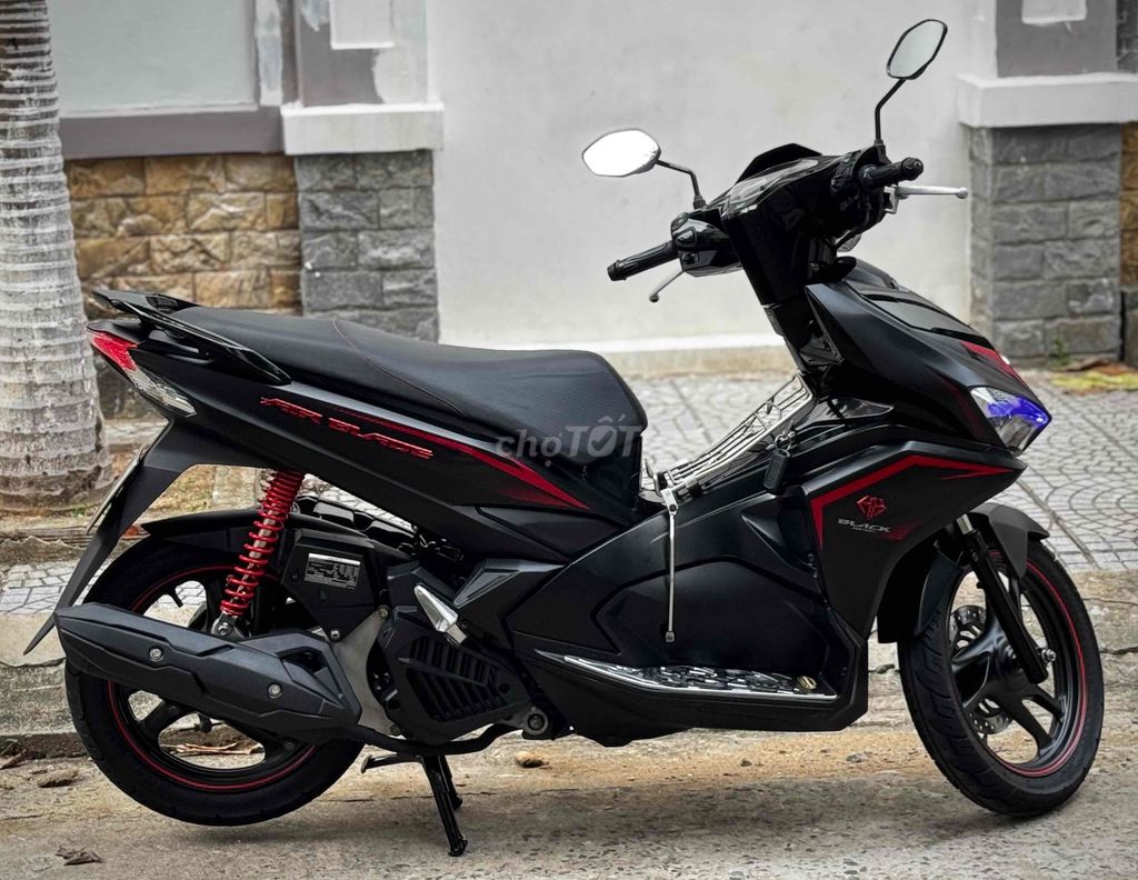 AirBlade 2019 đen mù rin khoá thông minh bs 43 .. Mua bán Xe máy tại Quận Hải Châu Đà Nẵng được đăng bởi T Lâm hình 7