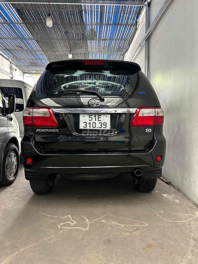 Toyota Fortuner 2010 photo 3
