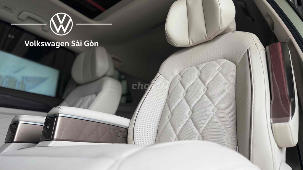 VOLKSWAGEN VILORAN ƯU ĐÃI HƠN 100 TRIỆU - SẴN XE