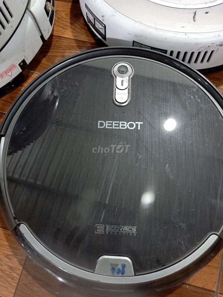 Robot hút bụi DEEBOT đen đẹp thanh lí ae thợ