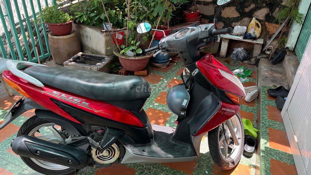 Хонда Клик 2010 красная 65000 км