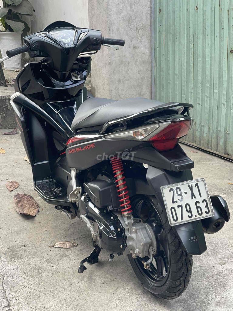 Honda Airblade 110 Fi dky 2015 mới 99%. Mua bán Xe máy tại Quận Bắc Từ Liêm Hà Nội được đăng bởi My hình 4