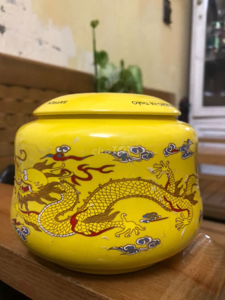 Lọ bảo quản sứ vàng 11cm. Mua bán Đồ sưu tầm, đồ cổ tại Quận Hải Châu Đà Nẵng được đăng bởi Khang Minh hình 1