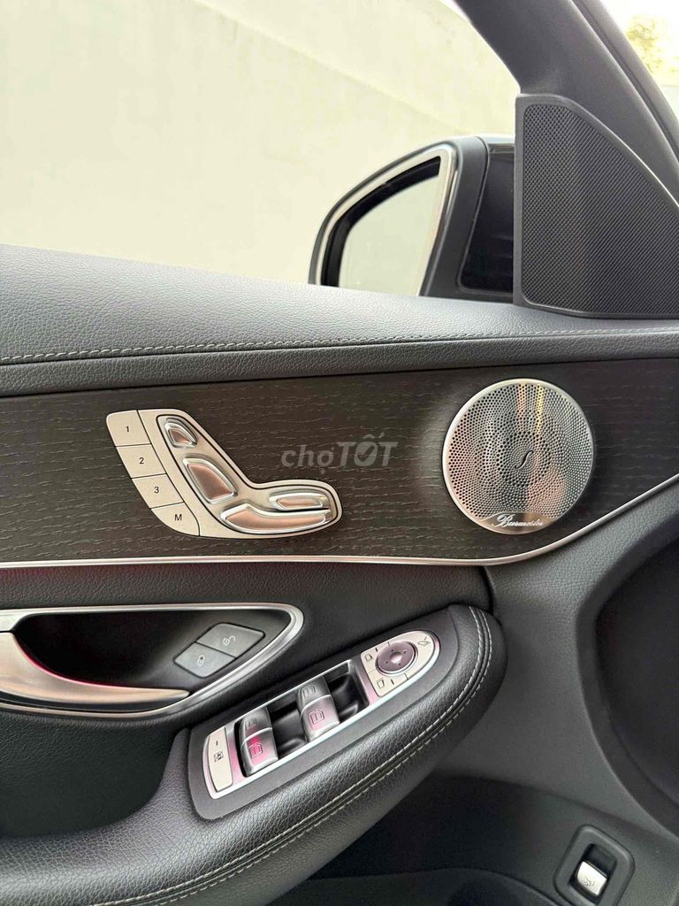 Mercedes Benz C Class 2019 C 300 AMG - 125000 km. Mua bán Ô tô tại Thành phố Thủ Đức Tp Hồ Chí Minh được đăng bởi Huy Hoàng hình 15