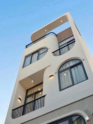 nhà mặt tiền Bình Tiên giá đẹp.nhu cầu cao
