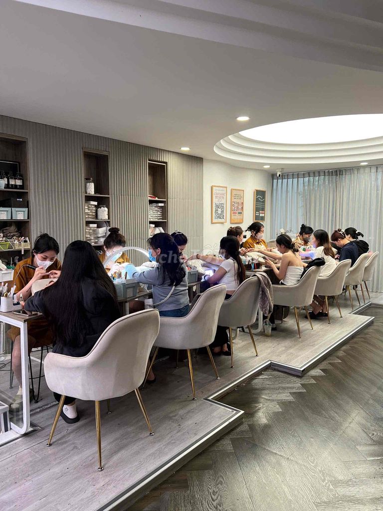 Tuyển Thợ Nails Làm Việc Ổn Định 2025. Việc làm Thợ làm nail tại Quận 3 Tp Hồ Chí Minh được đăng bởi Tùng hình 1
