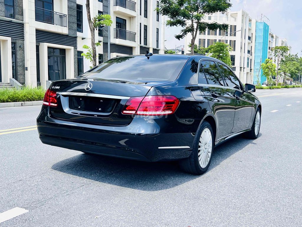E200 60.000km HIẾM ĐẸP CỰC PHẨM. Mua bán Ô tô tại Quận Cầu Giấy Hà Nội được đăng bởi Nam HQ Auto hình 5