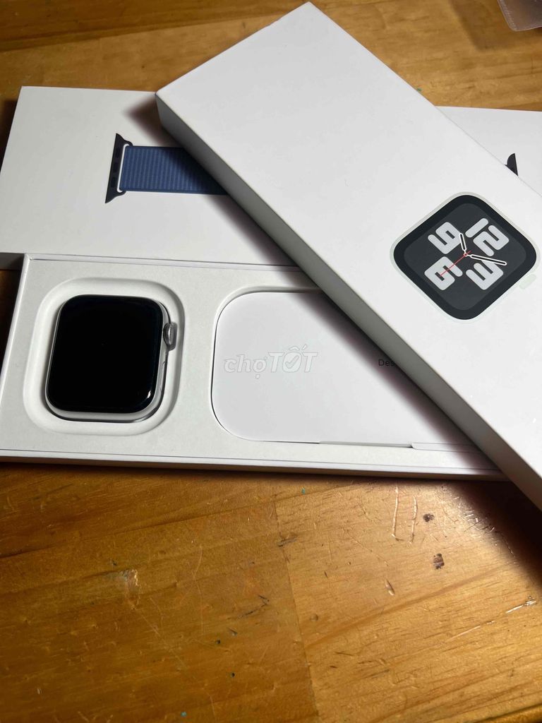 Apple Watch SE 2024 mới 99%, bảo hành 3 tháng