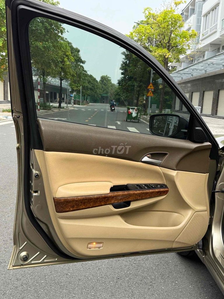 Honda Accord 2007 2.4L Vàng cát. Mua bán Ô tô tại Thành phố Thủ Dầu Một Bình Dương được đăng bởi  Trung Tin Used Car hình 18