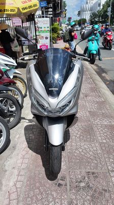 Honda PCX 125 màu Bạc. Mua bán Xe máy tại Quận Phú Nhuận Tp Hồ Chí Minh được đăng bởi Thanh Hùng xebachin 