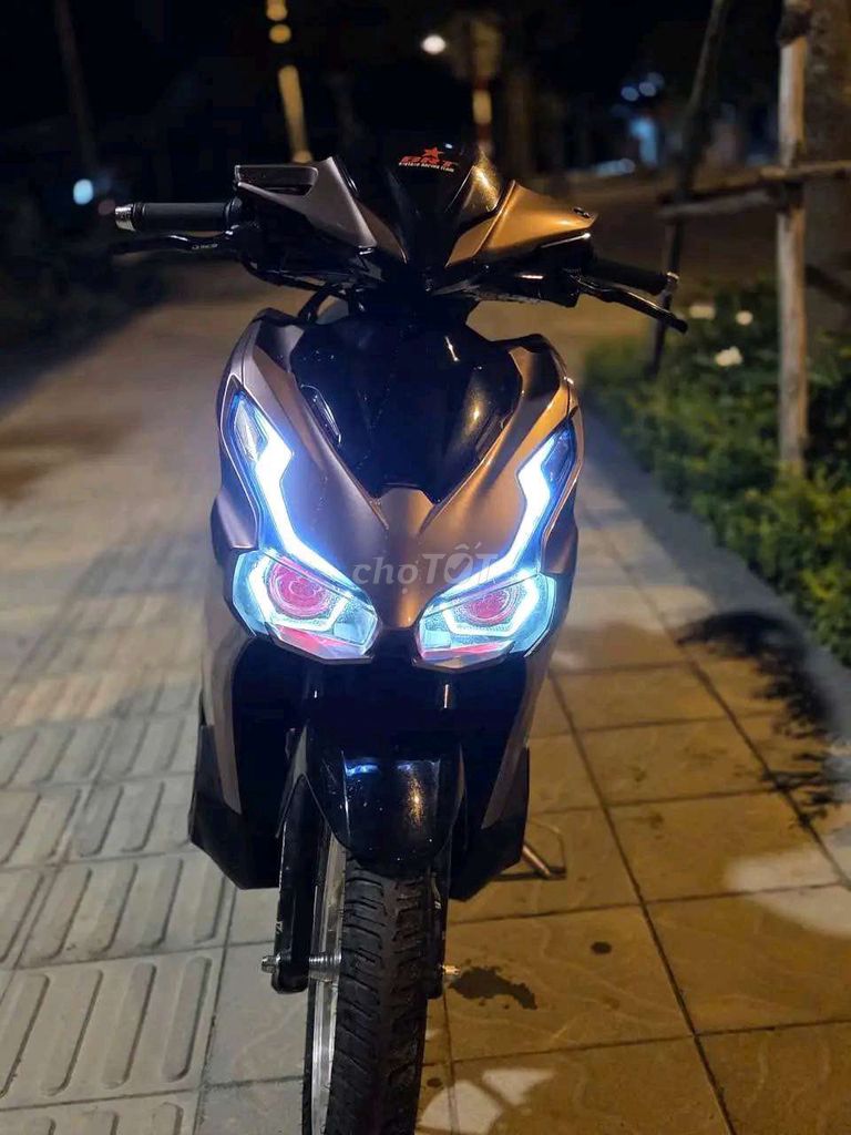 Honda Air Blade 150 ABS Nâu đen. Mua bán Xe máy tại Quận Sơn Trà Đà Nẵng được đăng bởi Huỳnh Bi hình 1