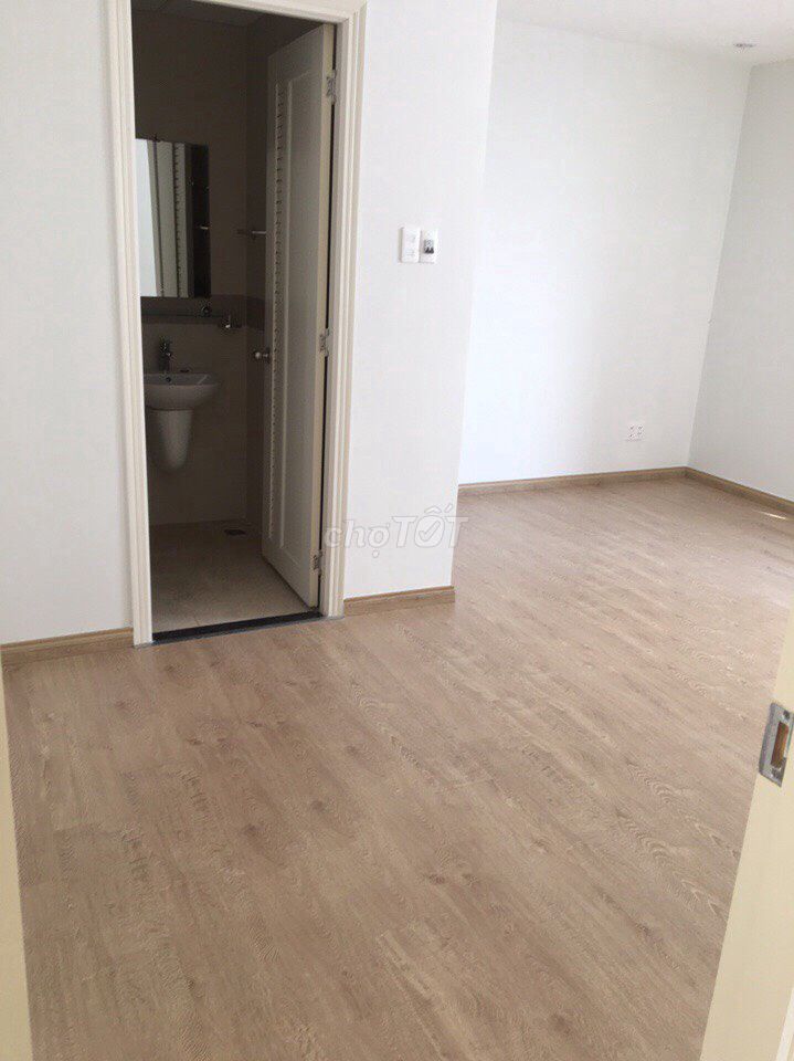 Аренда квартиры в жилом комплексе Бинь Тхой (округ 11) - 78м², 3 спальни