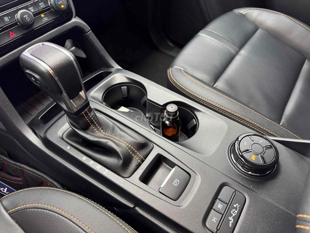 Ford Ranger Wildtrak 4x4 - Xe Siêu Lướt. Mua bán Ô tô tại Quận 3 Tp Hồ Chí Minh được đăng bởi Kim Ngân Xe Lướt hình 9