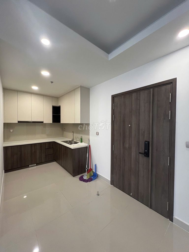 Q7 Boulevard Phú Mỹ Hưng- 2PN 2WC 70m2 : 9 Triệu - Hướng mát