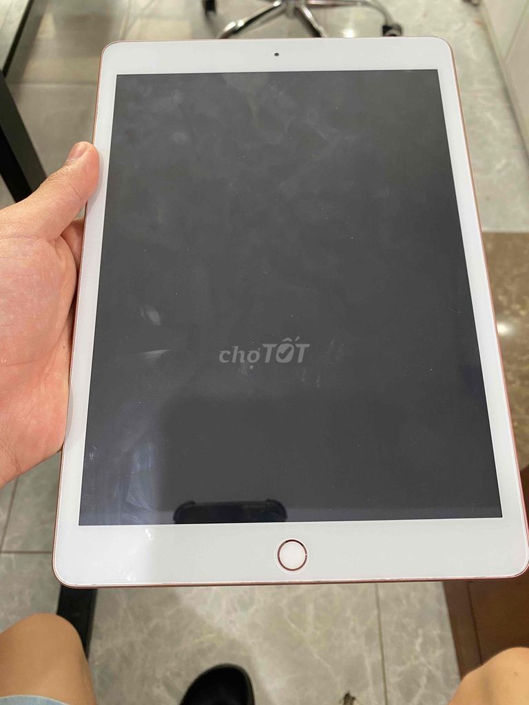 iPad Gen 8 32GB, màn hình 10.2 inch, Xuất xứ Mỹ. Mua bán Máy tính bảng tại Quận Hoàng Mai Hà Nội được đăng bởi Bùi Duy Khiêm hình 3