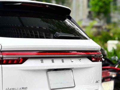Geely Monjaro Flagship 2025 Trắng Siêu lướt