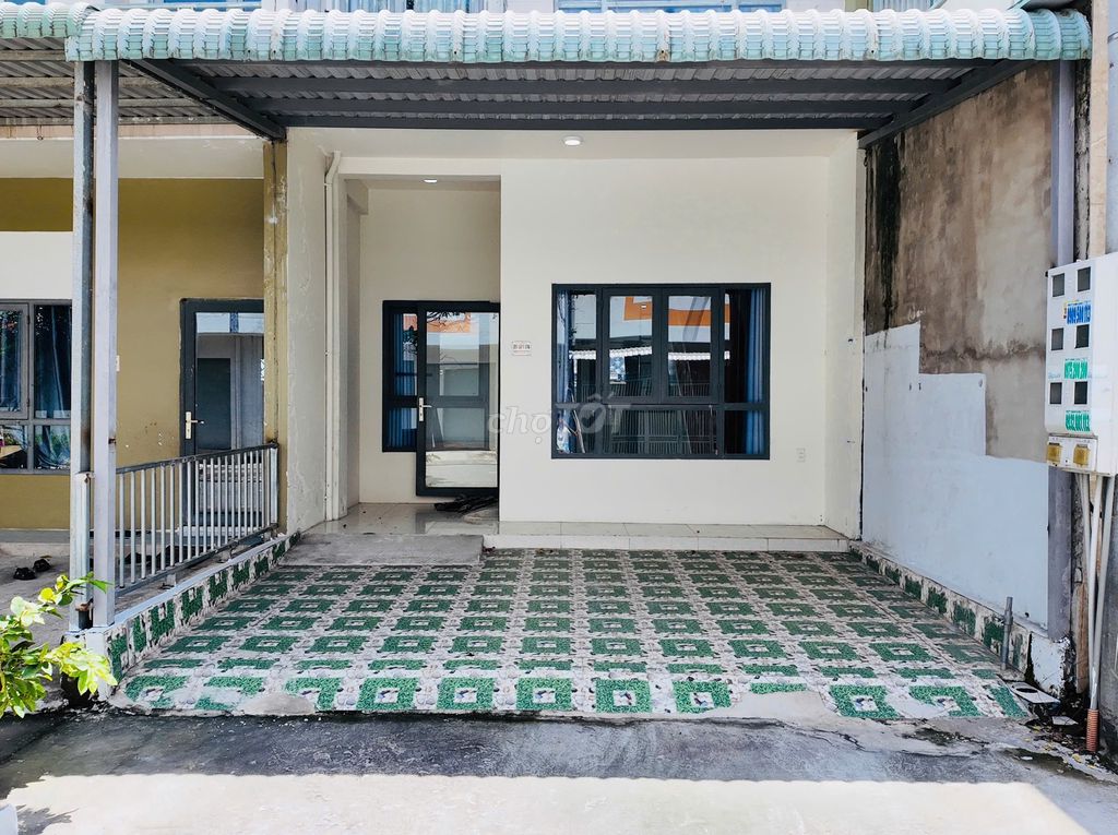 Cho thuê nhà 2 tầng, 2PN, full nội thất tại Oasis, Mỹ Phước, Giá 7tr